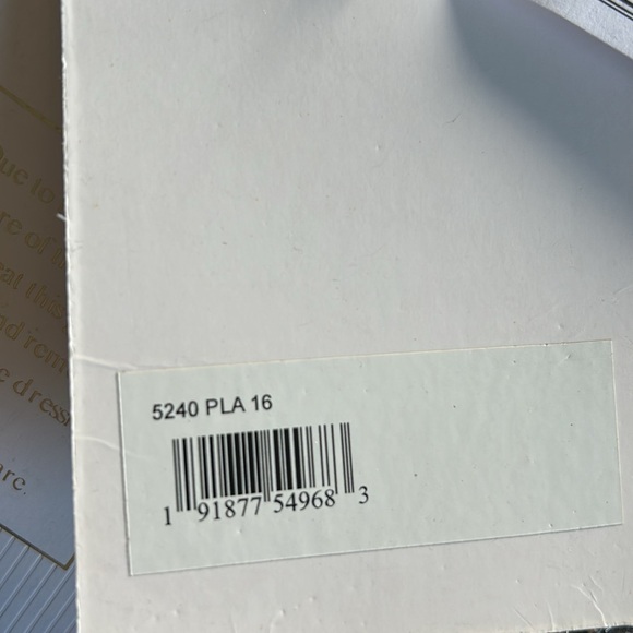 Mac Duggal 5240 NWT Long Sleeve Beaded Column Gown - Picture 13 of 14